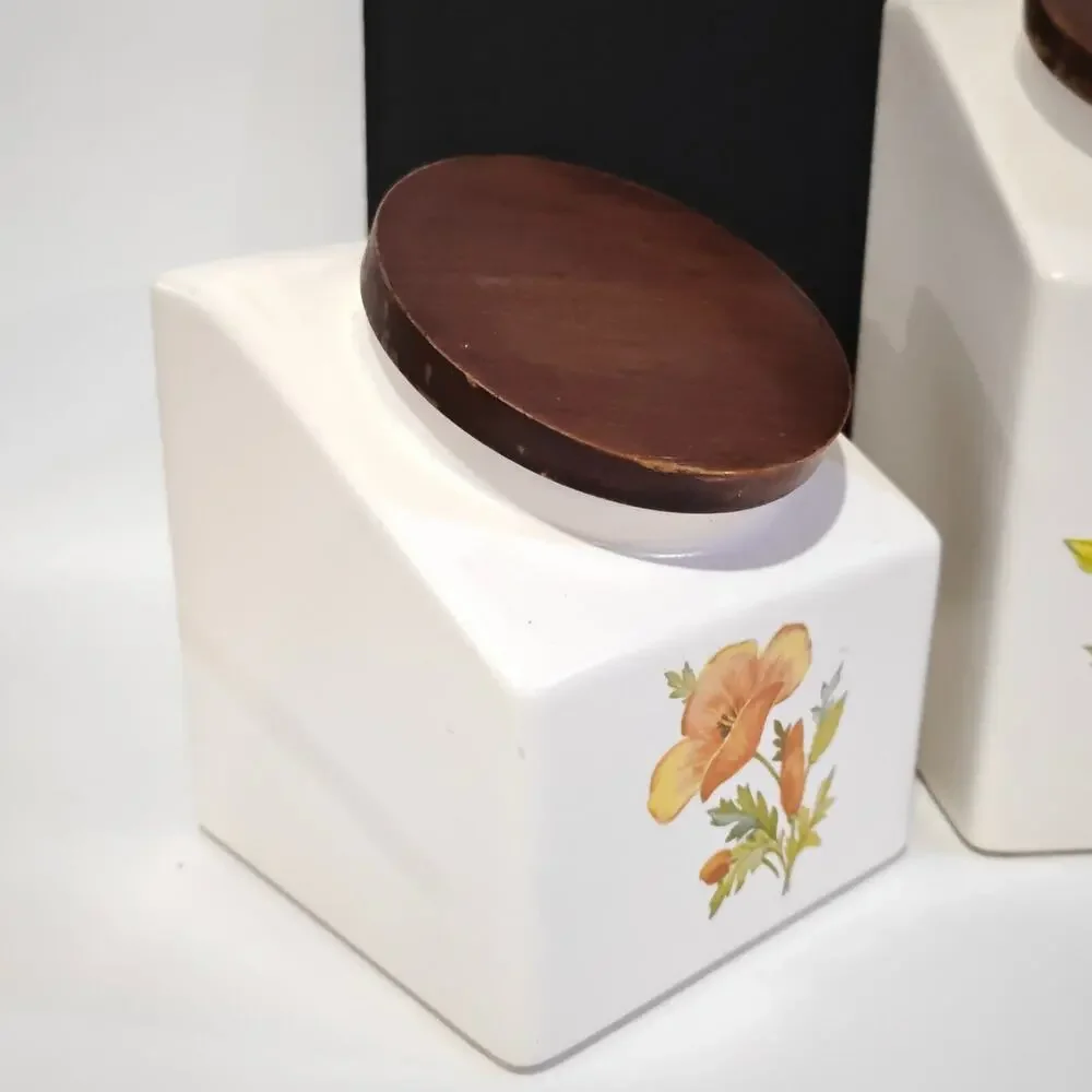 Set Of 4 Hyalyn USA Canister Pottery Pieces Wood Tops Vtg Vegetable w Scoop - Picture 2 of 15